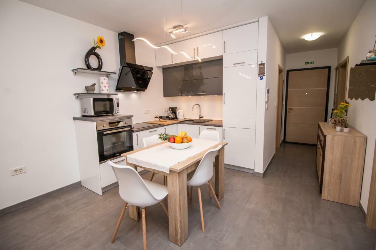 Sunny Point Apartment Rovinj Exterior foto