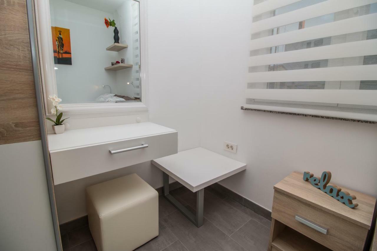 Sunny Point Apartment Rovinj Exterior foto